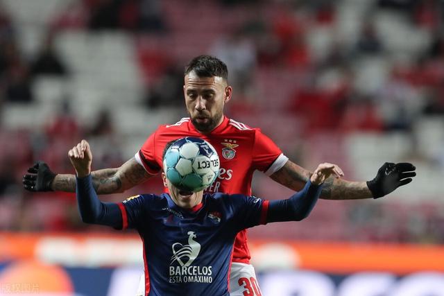 爱游戏-今日世界杯官网直击足坛盛宴激战正酣