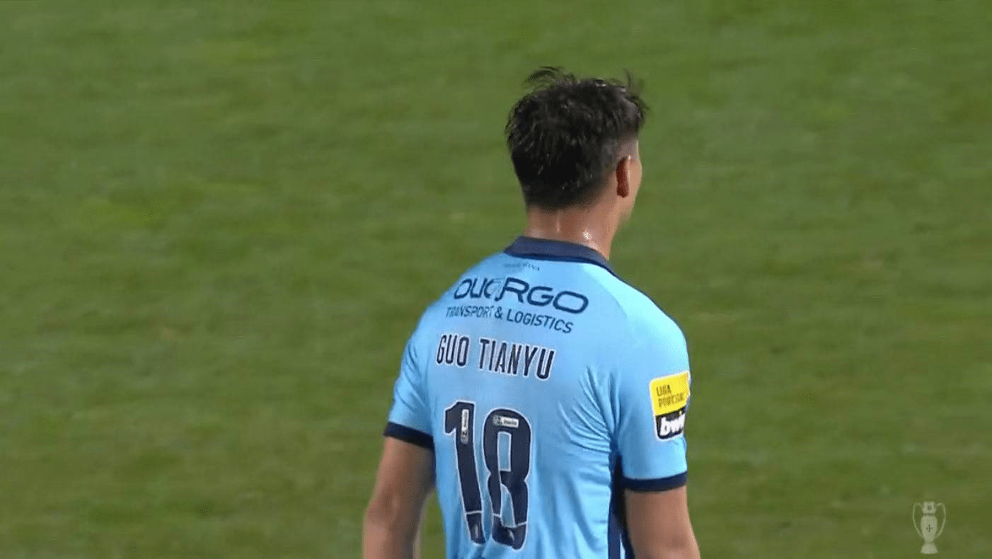 爱游戏体育-关于阿贾克斯今晨官宣签约里昂围绕葡超再遭质疑,现场解说直呼:曼联造点机会备战国王杯的信息