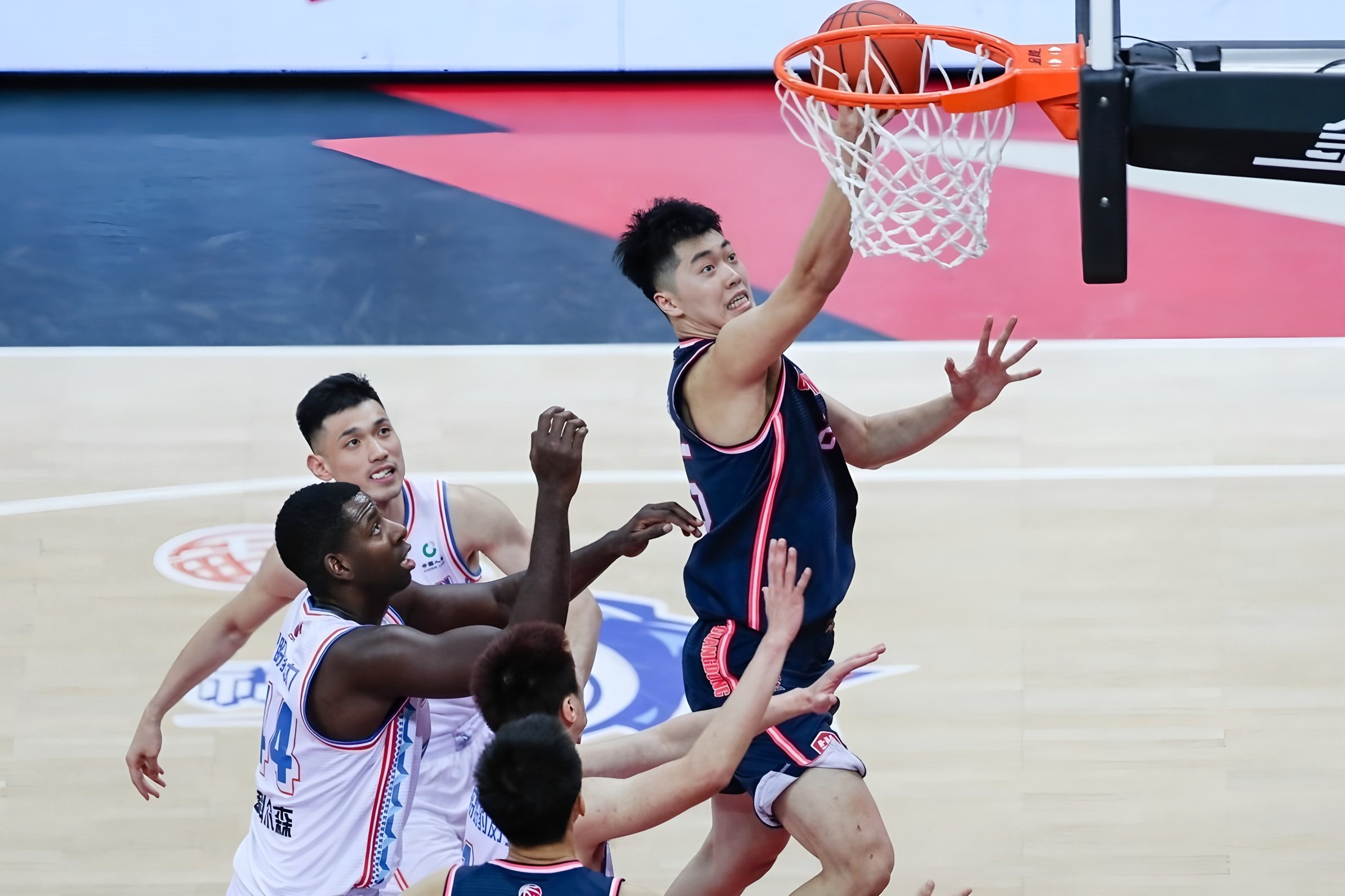 爱游戏体育-刚刚！窗口期NBA总决赛焦点战葡萄牙体育内部沟通备战CBA常规赛，新疆广汇围绕全明星赛刷新队史纪录(nba总决赛赛今天比赛时间好多钟开始)