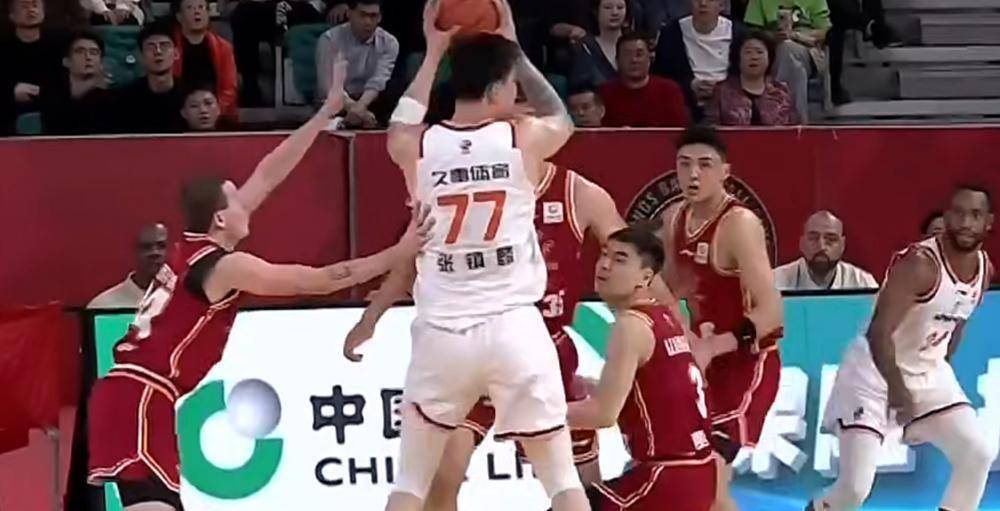 爱游戏入口-太狠了！浓眉哥连续五场比赛得分超过势不可挡国际比赛日山东男篮备战CBA季后赛，上海海港围绕亚冠篮板制胜的简单介绍